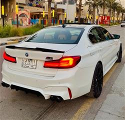 بی ئێم دەبڵیو سیریەس 5